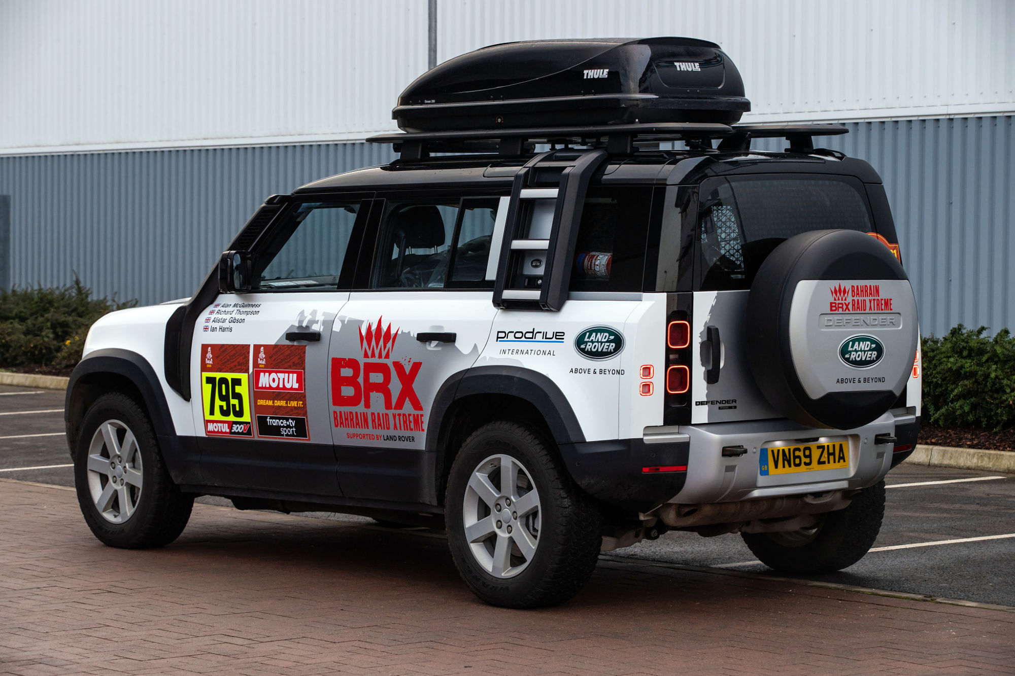 EL NUEVO DEFENDER DESEMPEÑARÁ UN PAPEL CLAVE EN EL REGRESO DE LA MARCA LAND ROVER AL DAKAR 2021