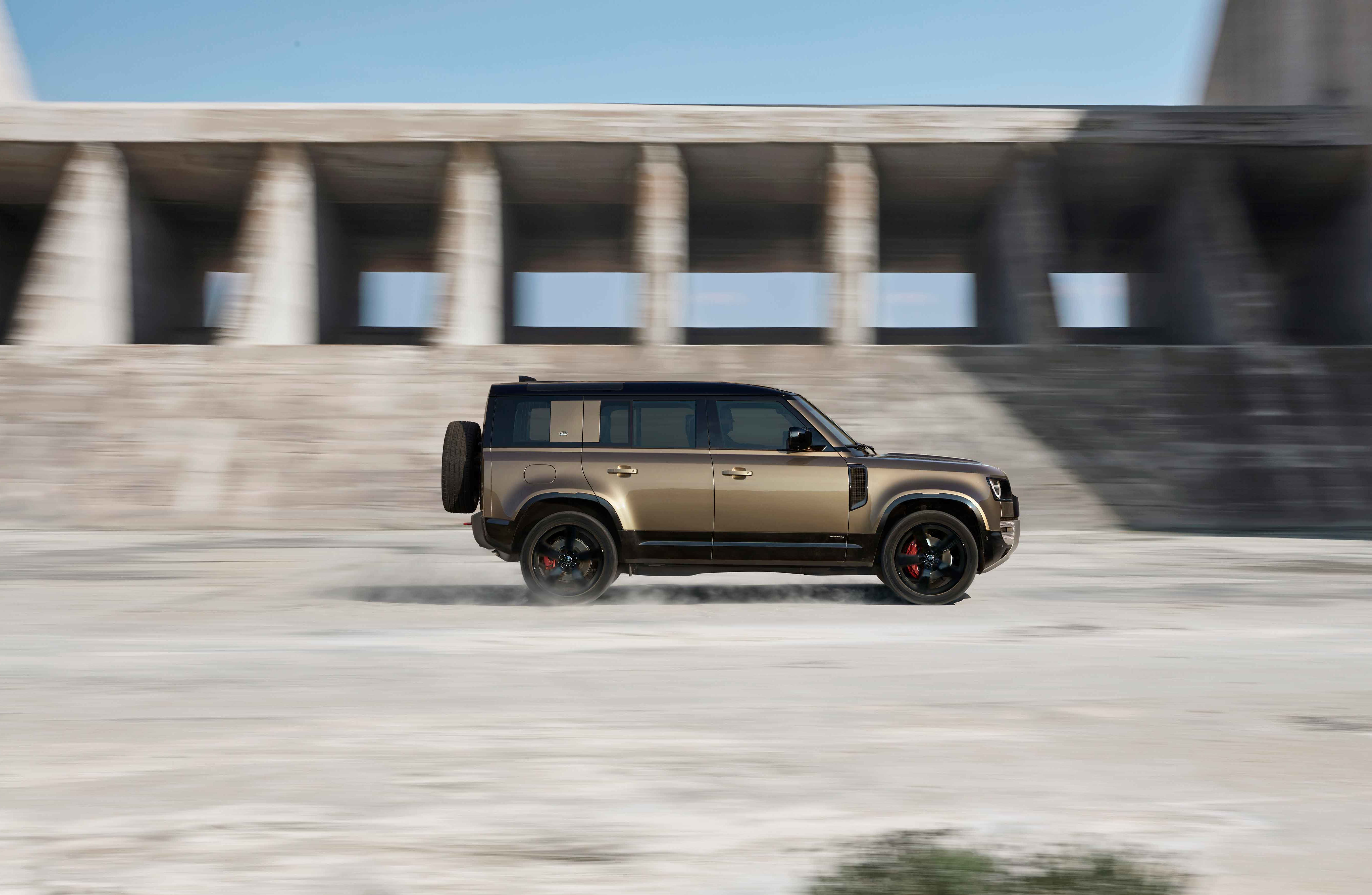 EL NUEVO Y GALARDONADO LAND ROVER DEFENDER 110 CONSIGUE LAS CINCO ESTRELLAS EN LAS PRUEBAS DE SEGURIDAD DE EURO NCAP